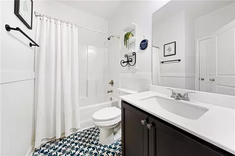 Bath - 281 Greystone Ct, Winder, GA 30680 photo 1 of 3