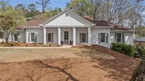 1275 Oakhaven Dr, Roswell, GA 30075