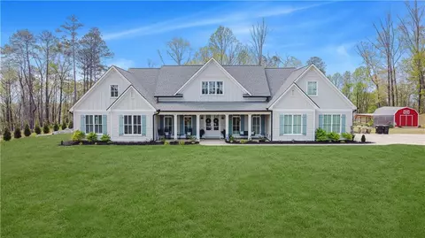864 Overlook Trl, Acworth, GA 30101