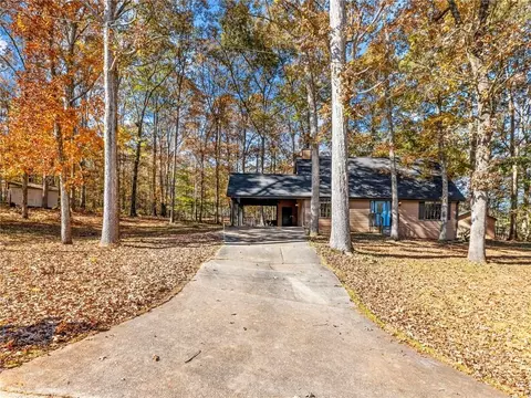 222 Hemlock Dr, Stockbridge, GA 30281