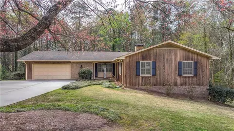 811 Laurel St, Bremen, GA 30110