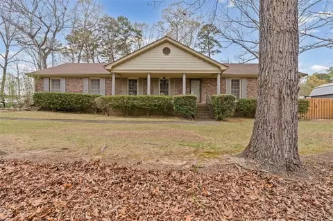 2293 Hidden Ln, Snellville, GA 30078