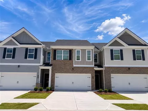 6367 Warbler Ct, Morrow, GA 30260