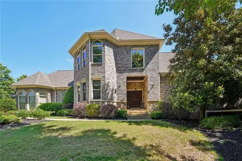 4162 Cumberland Point Dr, Gainesville, GA 30504