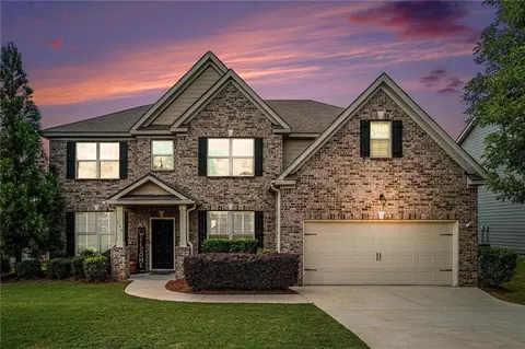 509 Georgia Cir, Loganville, GA 30052
