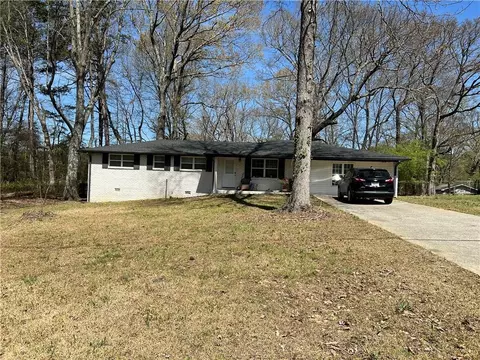 6396 Pine Frost Dr, Douglasville, GA 30135