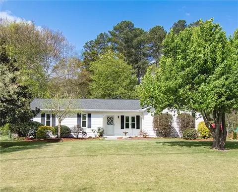 111 Little Brook Dr, Woodstock, GA 30188