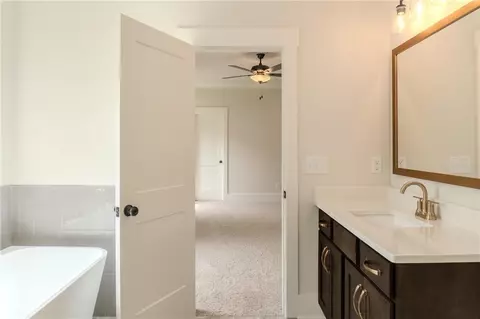 Bath - 135 River Ridge Walk, Monroe, GA 30656 photo 6 of 8