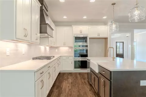 Kitchen - 135 River Ridge Walk, Monroe, GA 30656 photo 2 of 6
