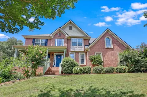 32 St Ives Cir, Winder, GA 30680