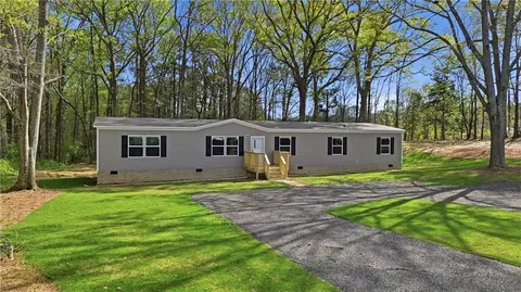 92 Holliday Rd, Lagrange, GA 30240