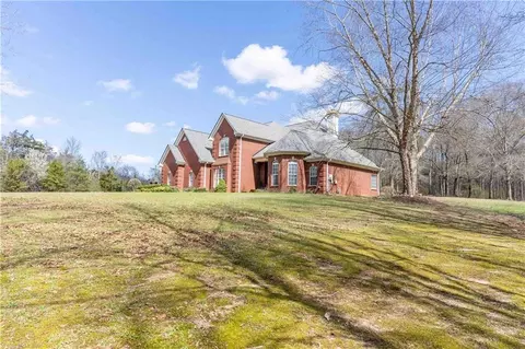 2101 Indian Shoals Rd, Loganville, GA 30052