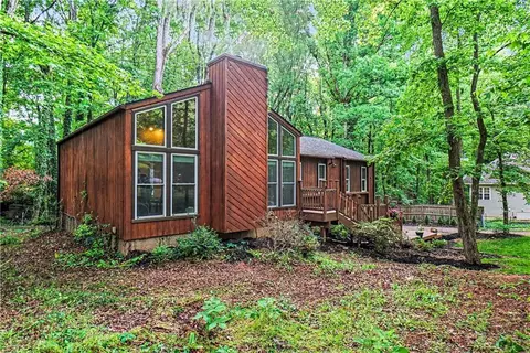 2411 Emberwood Ct NW, Kennesaw, GA 30152