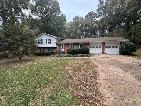 2153 Kings Forest Dr, Conyers, GA 30013
