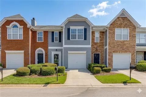 6245 Shoreview Cir, Flowery Branch, GA 30542