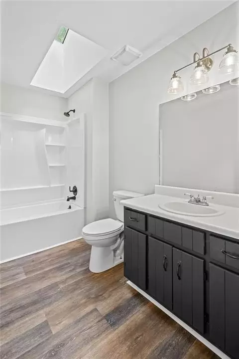 Bath - 1925 Morgan Trce, Canton, GA 30115 photo 2 of 2