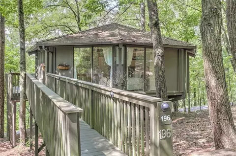 196 Treetopper Cir, Big Canoe, GA 30143