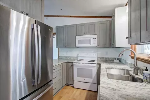 Kitchen - 147 Laurel Mill Trl, Jasper, GA 30143 photo 4 of 5
