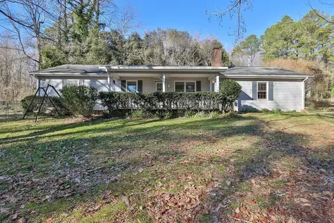 2733 Old Dawsonville Rd, Gainesville, GA 30506