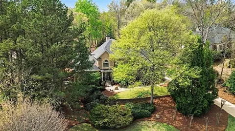 810 Buttercup Trce, Alpharetta, GA 30022
