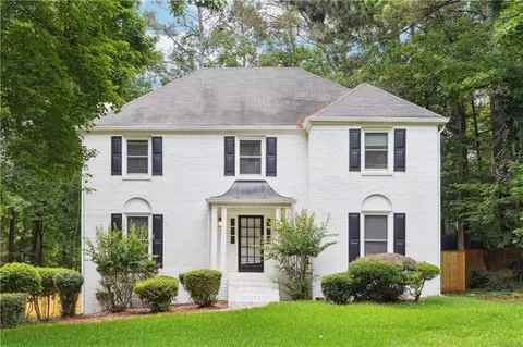 2745 Saxon Dr, Duluth, GA 30096
