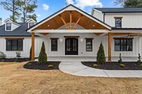 11505 Elkins Rd, Roswell, GA 30076