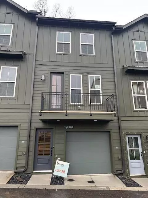 1369 Breezy Cir SE #98, Atlanta, GA 30315