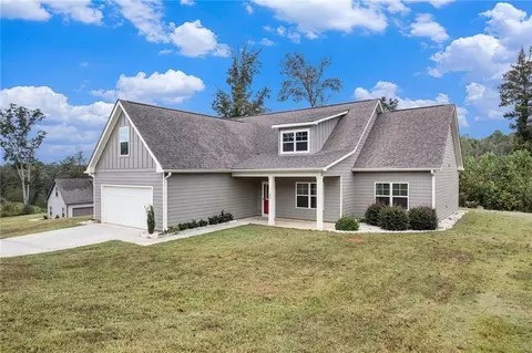 Exterior - 144 Chestnut Trl, Commerce, GA 30529 photo 2 of 3