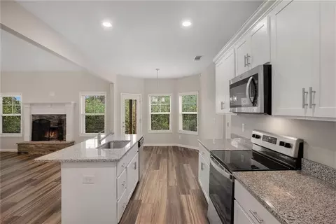 Kitchen - 144 Chestnut Trl, Commerce, GA 30529 photo 1 of 2