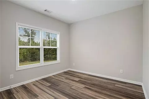 Bedroom - 144 Chestnut Trl, Commerce, GA 30529 photo 3 of 5