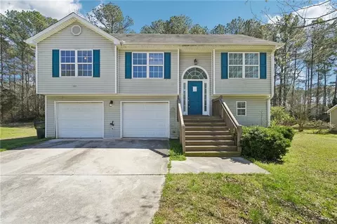 141 Longstreet Cir, Oxford, GA 30054