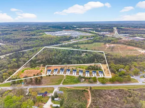 696 530 Madison St, Commerce, GA 30529 photo 2