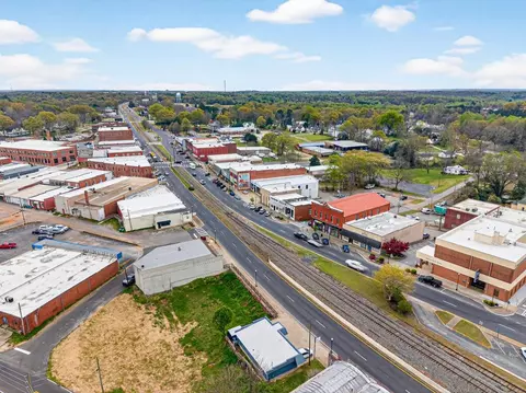 696 530 Madison St, Commerce, GA 30529 photo 18