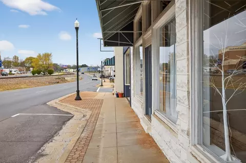 696 530 Madison St, Commerce, GA 30529 photo 22