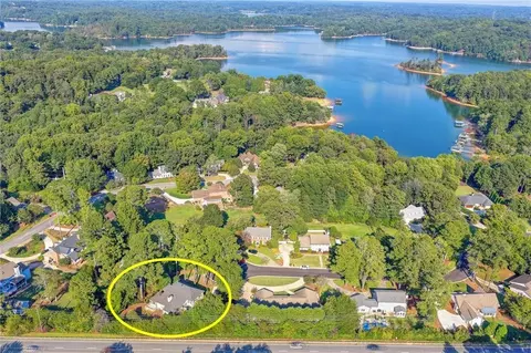 2859 Village Ct, Gainesville, GA 30506