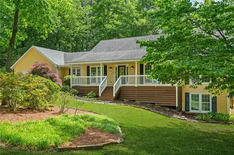 266 Lantern Ridge Ct, Alpharetta, GA 30009