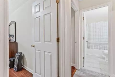 Entry Way - 675 Michael Cir, Monroe, GA 30655 photo 8 of 8