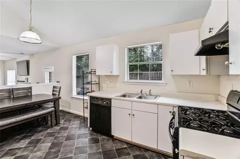 Kitchen - 675 Michael Cir, Monroe, GA 30655 photo 1 of 2