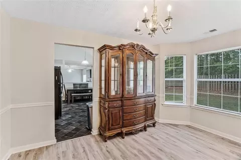 Entry Way - 675 Michael Cir, Monroe, GA 30655 photo 3 of 8