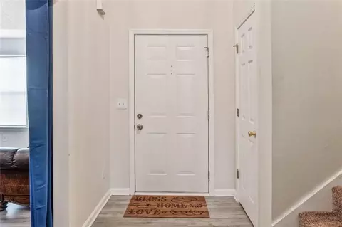 Entry Way - 675 Michael Cir, Monroe, GA 30655 photo 2 of 8