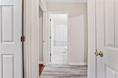 Entry Way - 675 Michael Cir, Monroe, GA 30655 photo 7 of 8