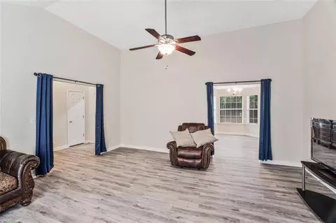 Living - 675 Michael Cir, Monroe, GA 30655 photo 3 of 5