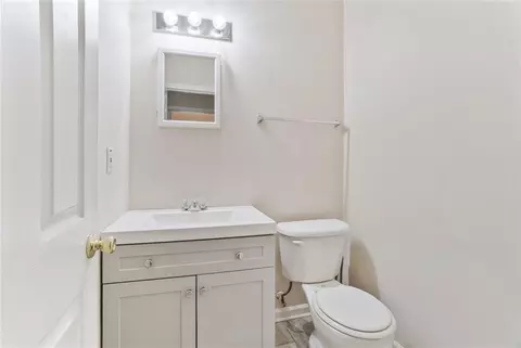 Bath - 675 Michael Cir, Monroe, GA 30655 photo 1 of 4
