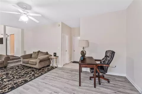 Entry Way - 675 Michael Cir, Monroe, GA 30655 photo 5 of 8