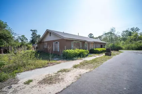 49 Collins St, Mc Rae, GA 31055
