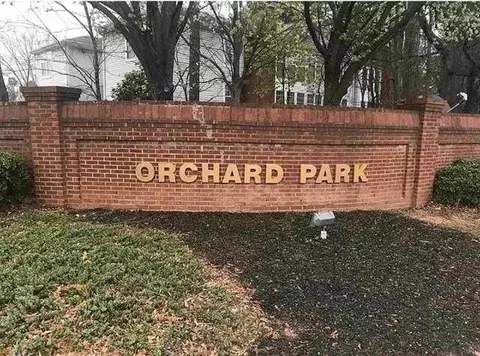 4241 Parkview Ct, Stone Mountain, GA 30083