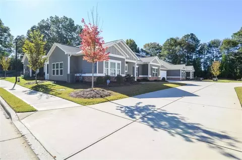 2562 Rathburn Cir, Loganville, GA 30052
