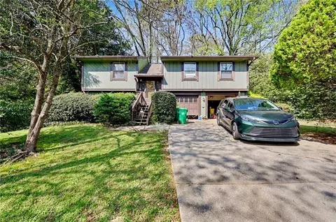 1156 Alpine Hills Dr, Stone Mountain, GA 30083