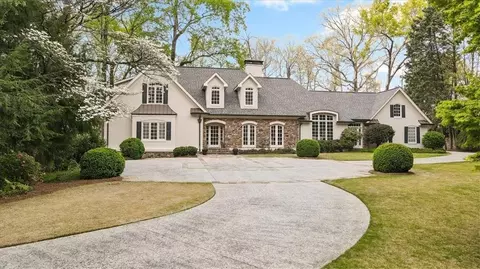 423 Tara Trl NW, Atlanta, GA 30327