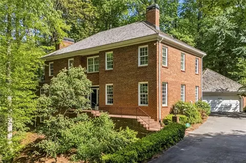 10 Albemarle Dr NW, Atlanta, GA 30327